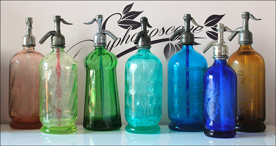 Groupe de siphons, syphons ou bouteilles d'eau de Seltz