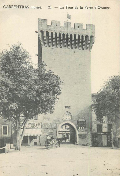 Photo ancienne de la porte d'Orange à Carpentras